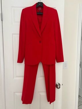 Elie Tahari Bright Red Blazer and Pants Suit size 6 Red